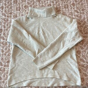 Kuhl Women's Light Gray Turtleneck Sweater